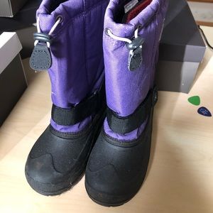 Kamik snow ❄️ boots for little girls.